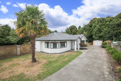 12A Bronte Place, Leamington, Cambridge