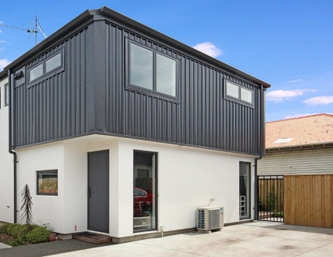 2/135 Hills Road, Edgeware, Christchurch