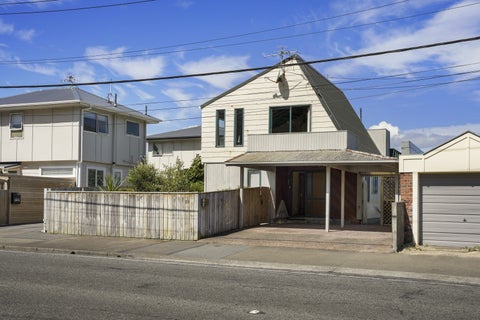 201 Queens Drive, Lyall Bay, Wellington