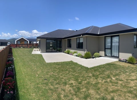 44 Katania Heights, Brightwater