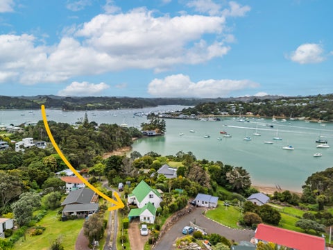 4 Tirairaka Terrace, Okiato, Russell