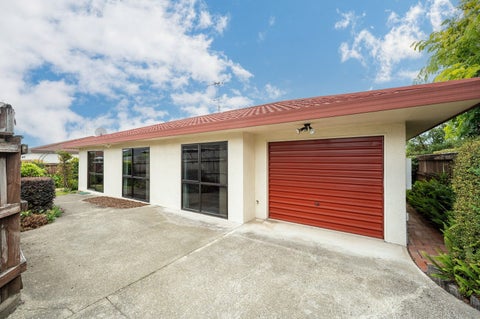2/10 Stead Crescent, Stoke, Nelson