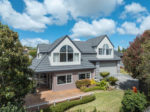 2/3 Pelican Lane, Unsworth Heights, Auckland