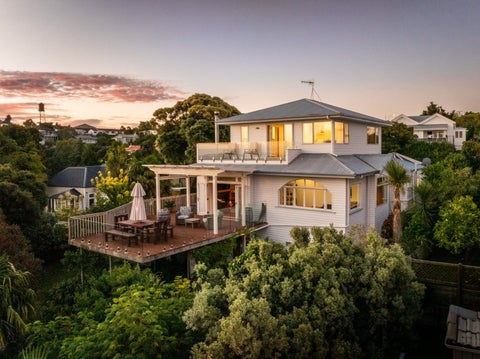 117 Priestley Terrace, Bluff Hill, Napier