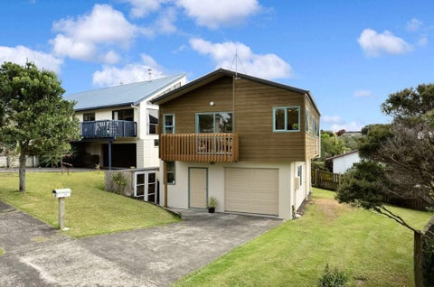32 Puhikawa Street, Massey, Auckland