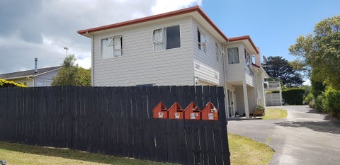 16A Kauri Glen Road, Northcote, Auckland