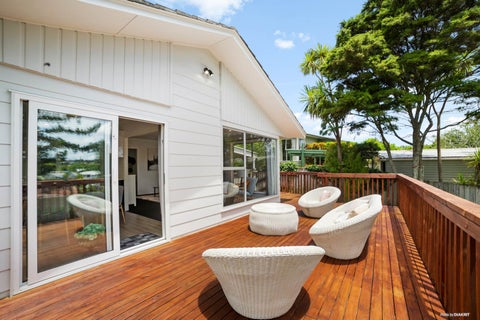 13 Powrie Street, Glenfield, Auckland