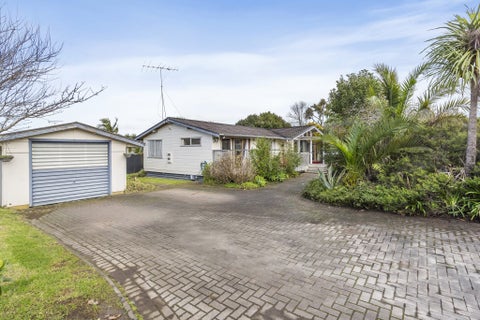 57 Cascades Road, Pakuranga Heights, Auckland