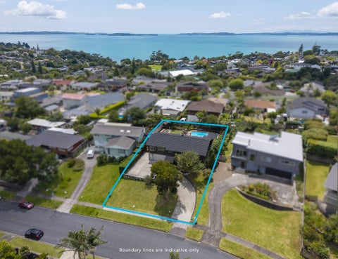 11 Cheriton Road, Mellons Bay, Auckland