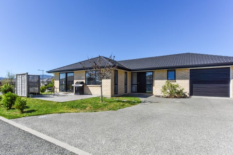 49 Malone CRES, Tasman