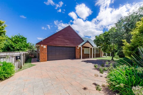 9 Compass Court, Paraparaumu