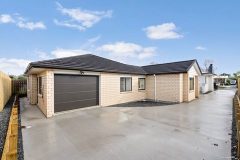 20A Tairere Crescent, Rosehill, Papakura