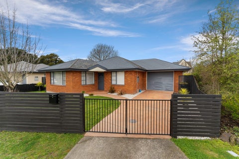 50 Malthouse Crescent, Brightwater