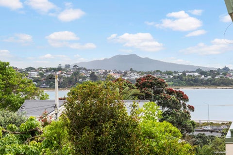 1/97 Sylvan Avenue, Northcote, Auckland