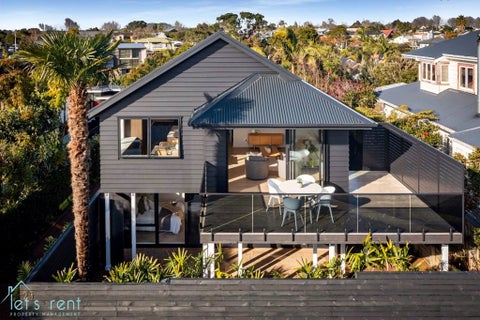 25 Johnstone Street, Point Chevalier, Auckland