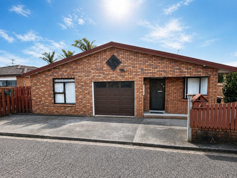 1/2 Botanic View, Manurewa, Auckland