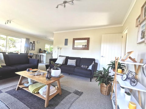 19A Harrybrook Road, Green Bay, Auckland
