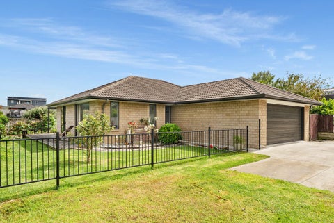 8 Ballintoy Park Drive, Welcome Bay, Tauranga