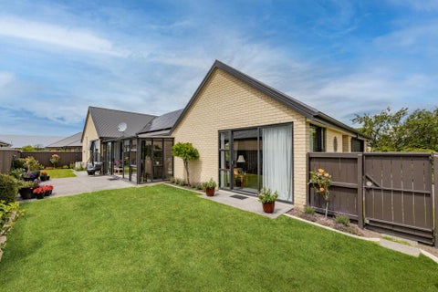 15 Waterford Avenue, Northwood, Christchurch