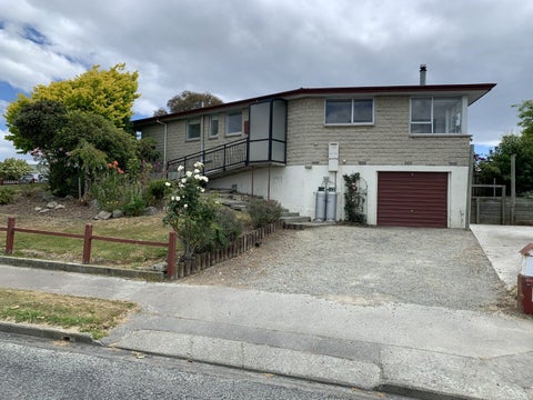 8 Godley Place, Oceanview, Timaru