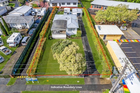 32 Ribblesdale Road, Henderson, Auckland