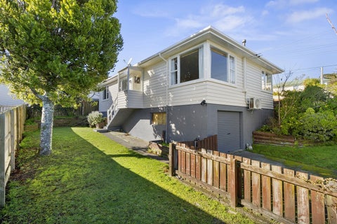 3A Kinapori Terrace, Newlands, Wellington