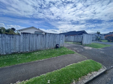 145 Botany Road, Botany Downs, Auckland