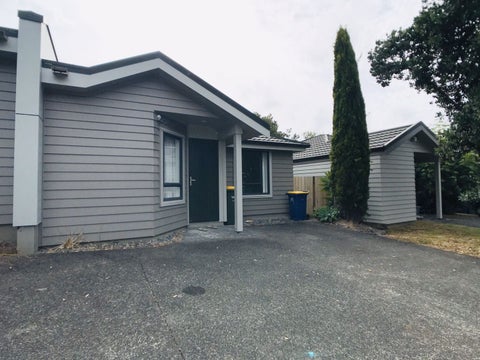 2/36 John Jennings Drive, Oteha, Auckland
