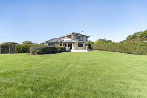 74 Koru Road, Omata, New Plymouth
