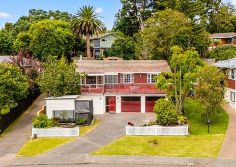 12 Lemnos Place, Titirangi, Auckland
