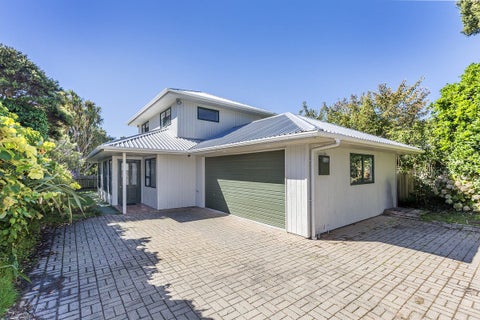 12 Wairaka Road, Pukerua Bay, Porirua