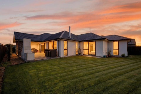 8 Picadilly Avenue, Casebrook, Christchurch