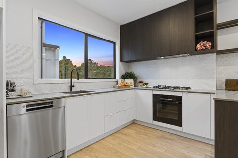5D Agincourt Street, Glenfield, Auckland