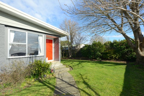 17 Petries Road, Woodend, Woodend