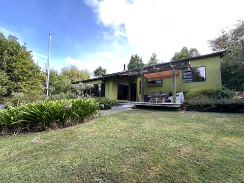 44 Golf Road, Wakefield