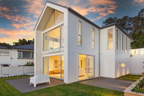 2/1 The Brae, Mount Pleasant, Christchurch