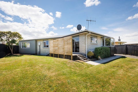 108 Apollo Parade, Milson, Palmerston North