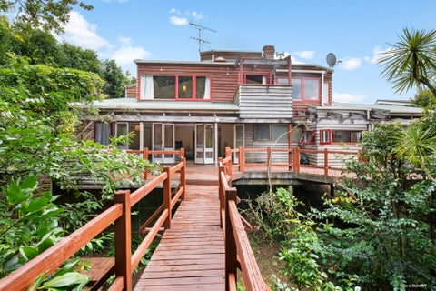 8B Island View Terrace, Cockle Bay, Auckland