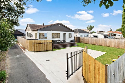 122 Old Wairoa Road, Papakura, Papakura