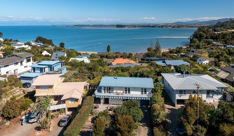8 Stephens Bay Road, Kaiteriteri