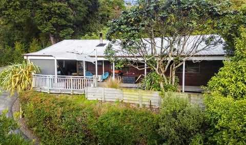 35 Amber Grove, Birchville, Upper Hutt