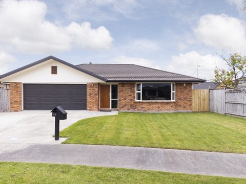 21 Walnut Grove, Kelvin Grove, Palmerston North