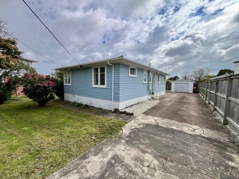 6 Hurley Place, Kelston, Auckland