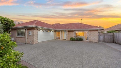 8 William Woods Court, Flat Bush, Auckland