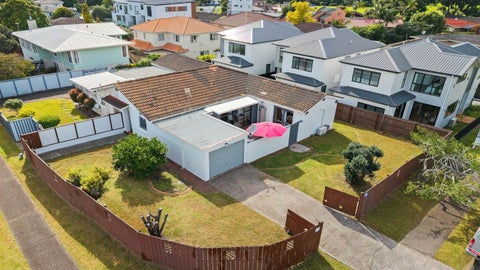 1/50 Casuarina Road, Half Moon Bay, Auckland