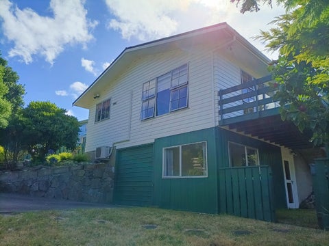 141A Taylor Terrace, Tawa, Wellington