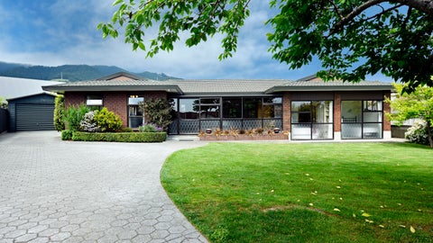 6 James Place, Richmond