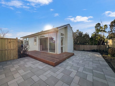 18 Newry Road, Raumati Beach, Paraparaumu