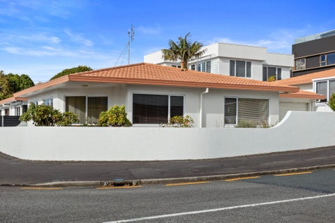 1 Strandon Place, Strandon, New Plymouth