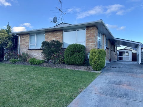 8 Tacoma Drive, Totara Park, Upper Hutt